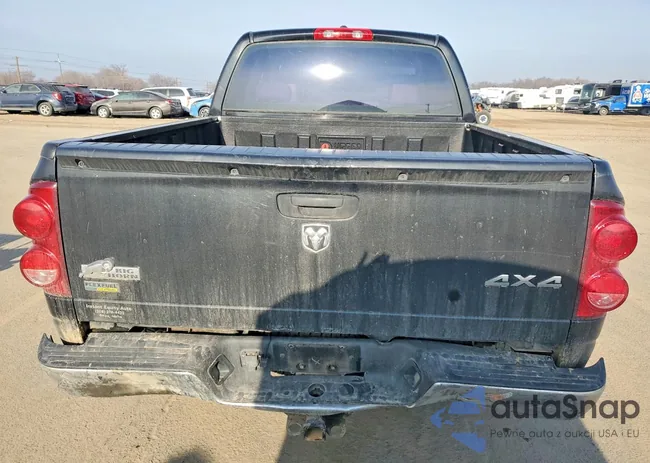 1D7HU18N28J221947: 75770365