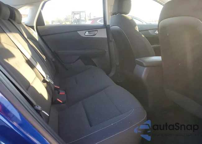 3KPF24AD9ME284741: 76229895