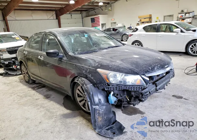 1HGCP3F81CA023987: 76335935