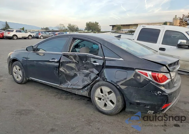 KMHEC4A4XBA005074: 75280415