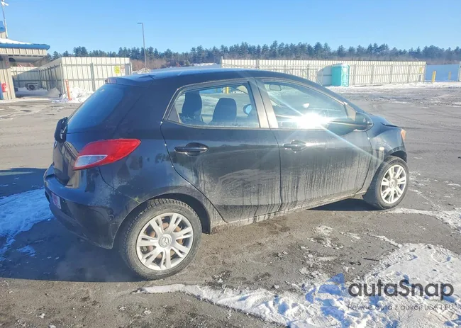 JM1DE1KZ2C0143329: 75707475