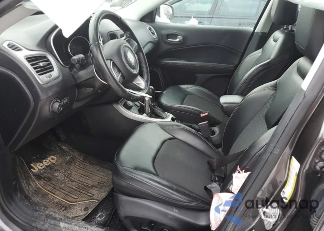 3C4NJDBB8JT113451: 75823945