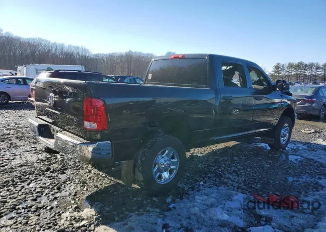 3C6UR5CL8JG297226: 76972015