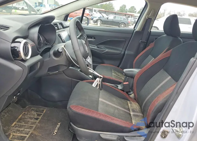 3N1CN8FV4RL917915: 77877875