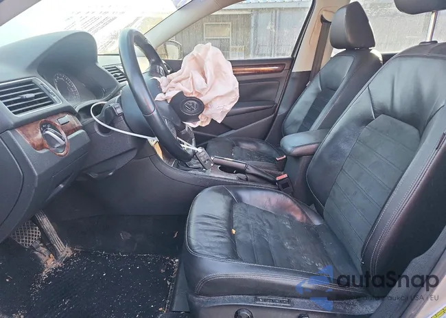 1VWCN7A32DC060234: 76211405