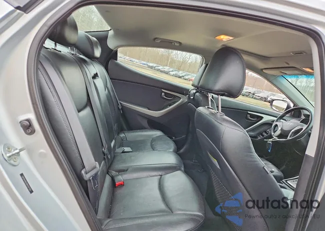 5NPDH4AE0DH251752: 77661015