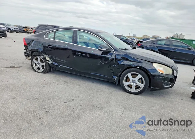 YV1622FSXC2123915: 76964065