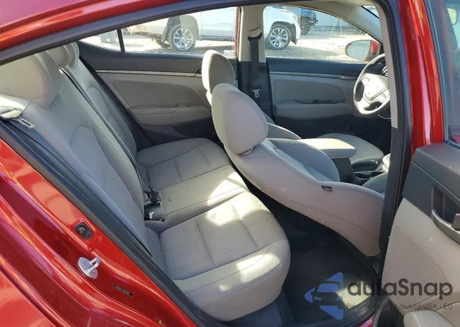 5NPD84LF0JH305097: 77933125