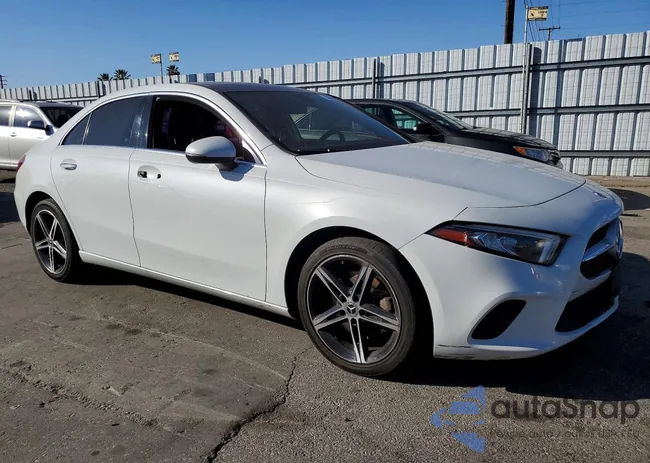 WDD3G4EB3KW031274: 75828445