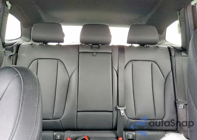 5UXTR9C53JLC77676: 76017015