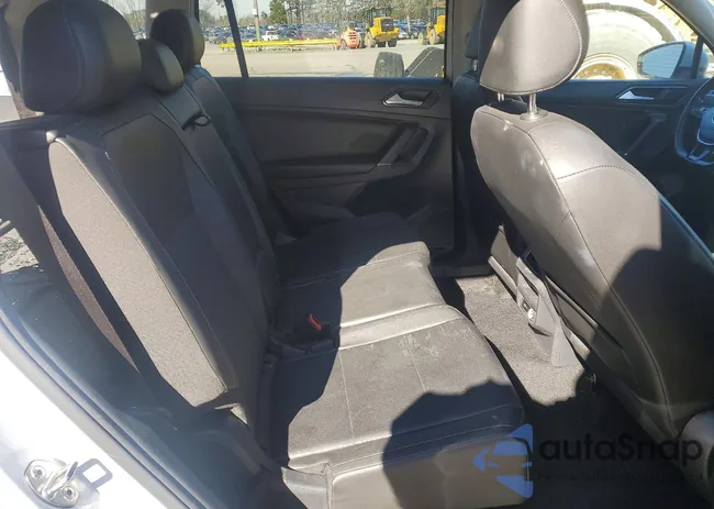 3VV3B7AX3JM054226: 78163385