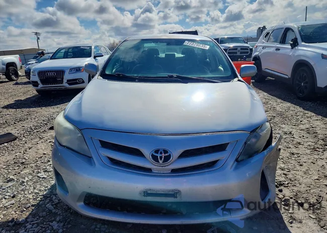 2T1BU4EE4BC631786: 77379835