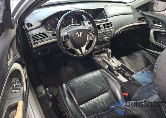 1HGCS1B81CA020032: 76142575