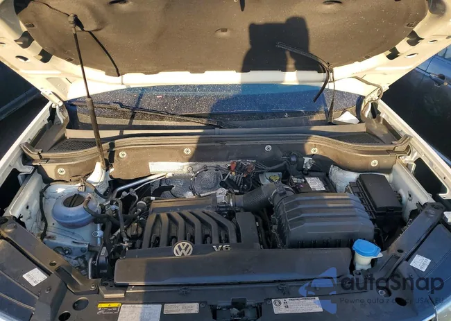 1V2DR2CA5JC501083: 77354595