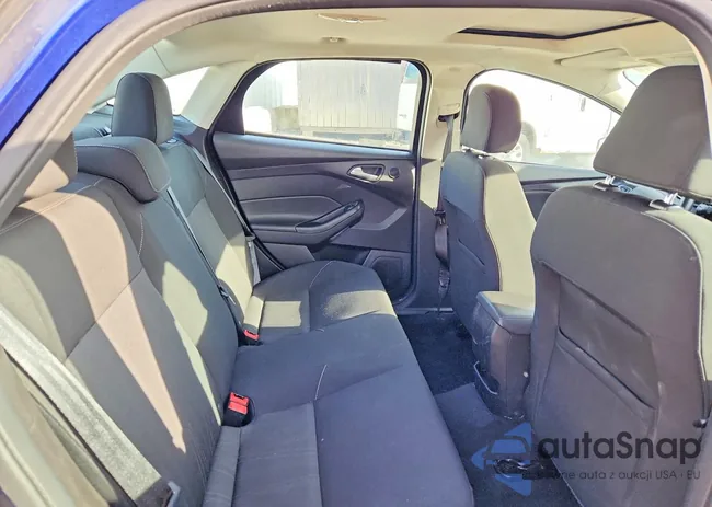 1FADP3H2XHL220153: 77716495