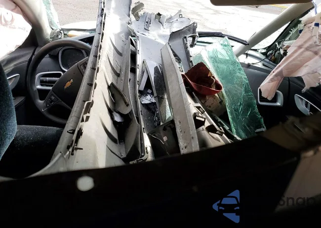 2GNALAEK1F6101101: 77163775