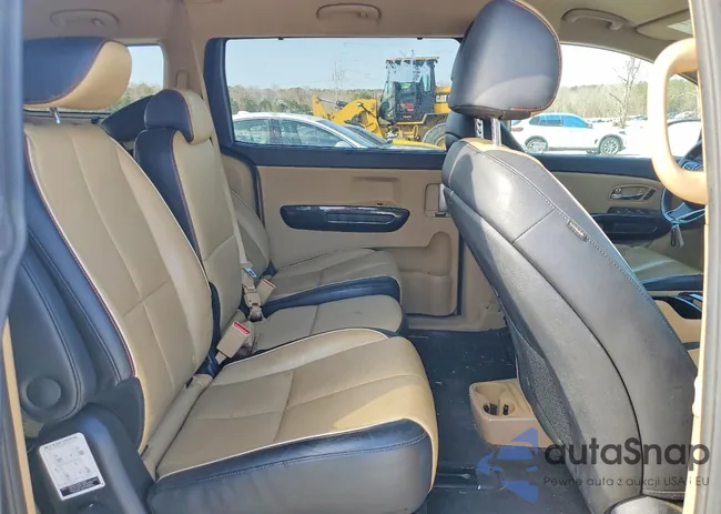 KNDMC5C16G6117731: 77677975