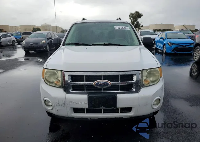 1FMCU49H98KA60596: 77232005