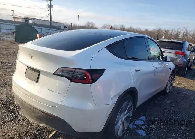 5YJYGDEE5MF106915: 77152545