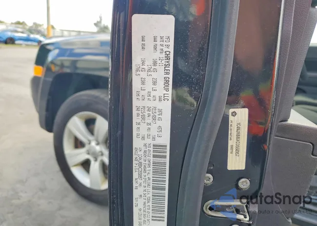 1C4NJRBBXCD558957: 76185025