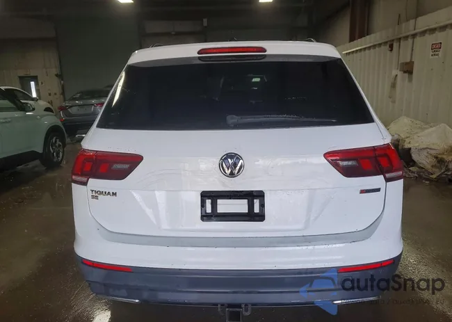 3VV2B7AX4KM076944: 77809545