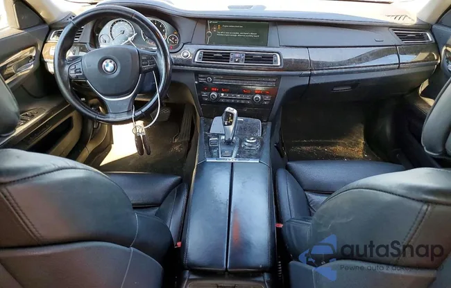 WBAKB8C50CDW84745: 76435755