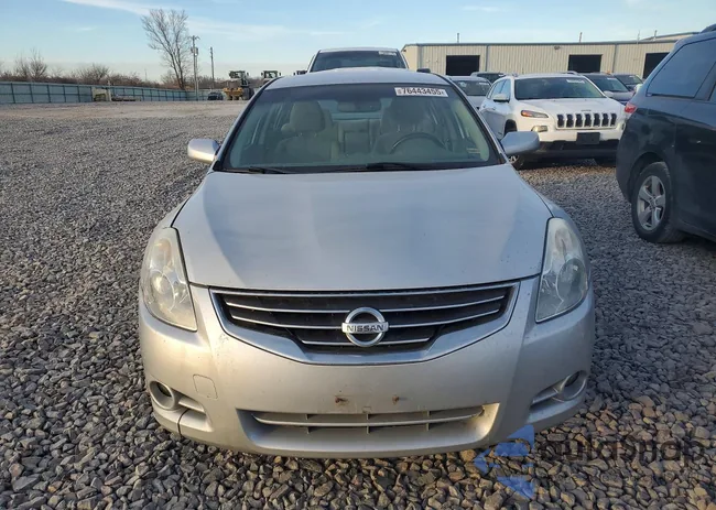 1N4AL2AP9CN486338: 76443455