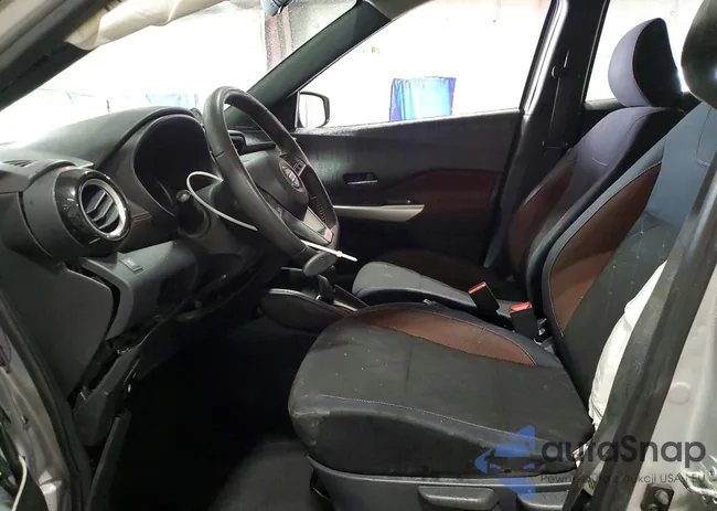 3N1CP5CU8JL498590: 76932485