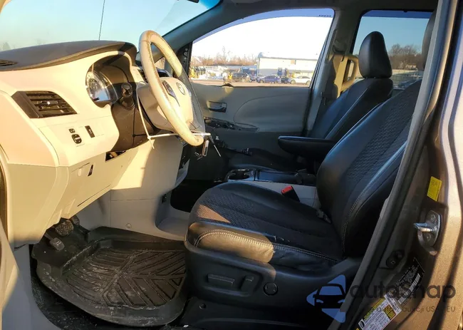 5TDXK3DC9BS077352: 76140505