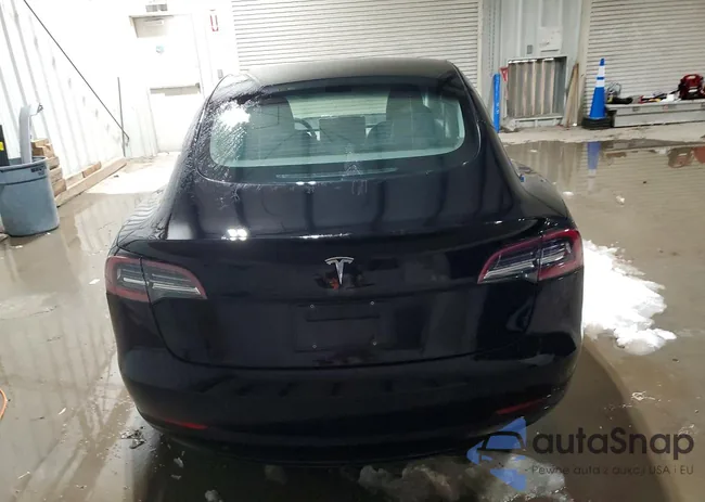 5YJ3E1EA7NF289148: 75810155