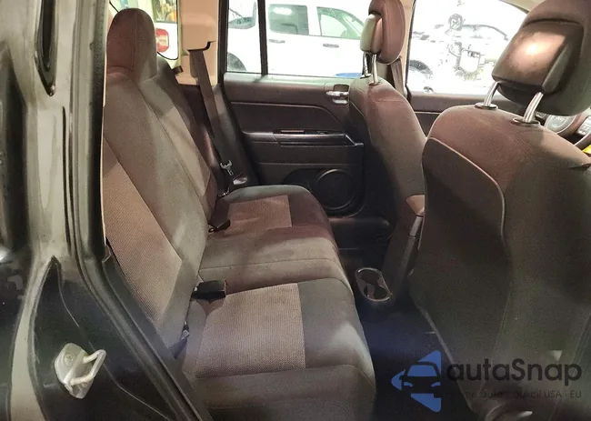 1C4NJDBB8ED776837: 78493285