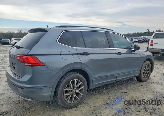 3VV3B7AX8KM076935: 79154775