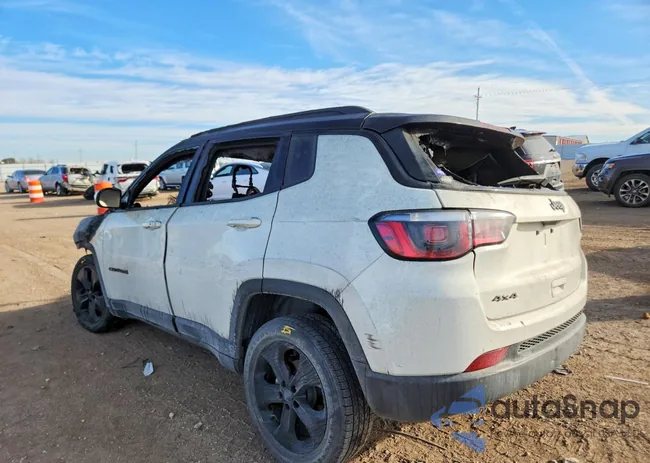 3C4NJDBB2JT394890: 77082545