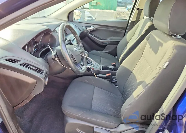 1FADP3H2XHL220153: 77716495