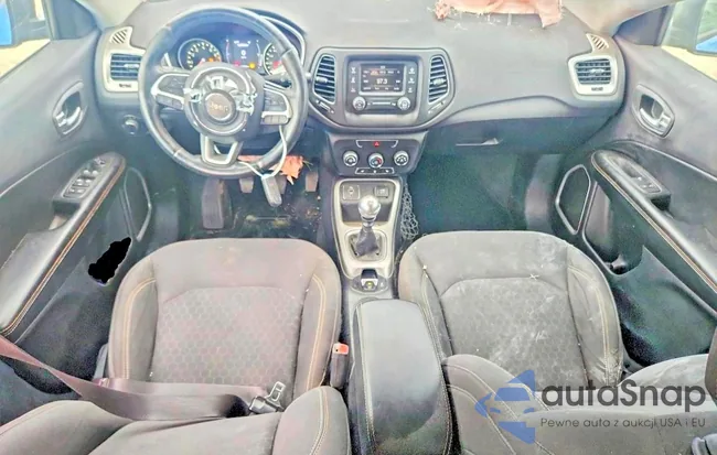 3C4NJCAB8HT672939: 75930445