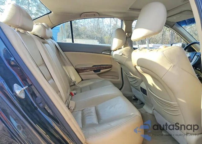 1HGCP2F87AA145423: 75906645