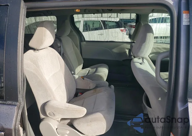 5TDKZ3DC9JS906246: 77073955