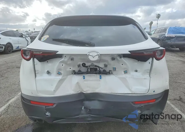 3MVDMBEYXRM666758: 77978895