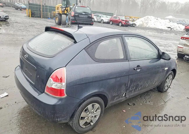 KMHCM36C18U078596: 77769195