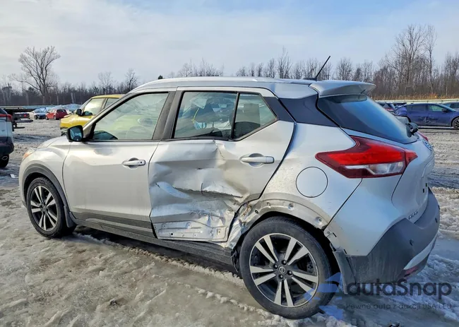 3N1CP5DV7LL528334: 77851255