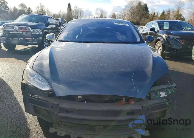 5YJSA1H42FF090457: 76468875