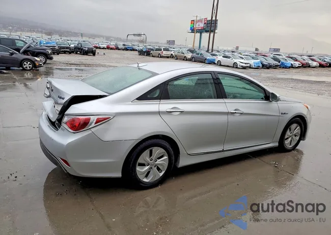 KMHEC4A41DA066154: 77172565