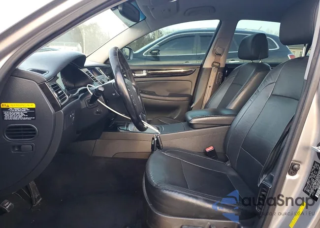 KMHGC4DD4DU219452: 77022705