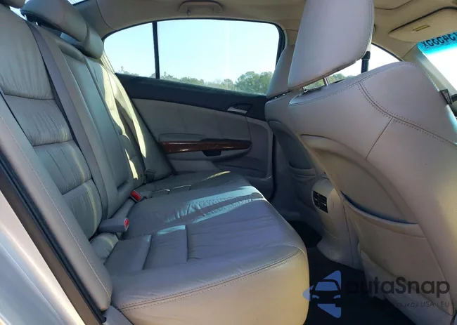 1HGCP3F84BA010455: 75734535