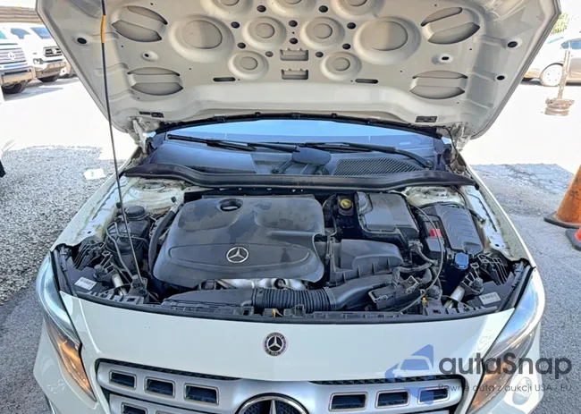 WDCTG4EB5JJ423561: 77935055