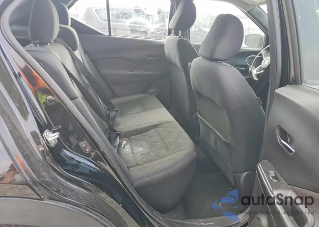 3N1CP5CVXLL493953: 76651575