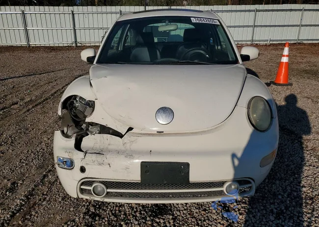 3VWCR31C55M411960: 76842655