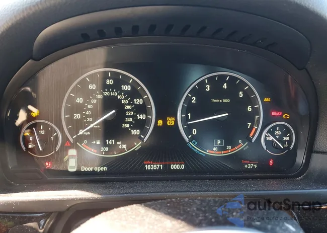 WBA5B3C5XGG260221: 74136365