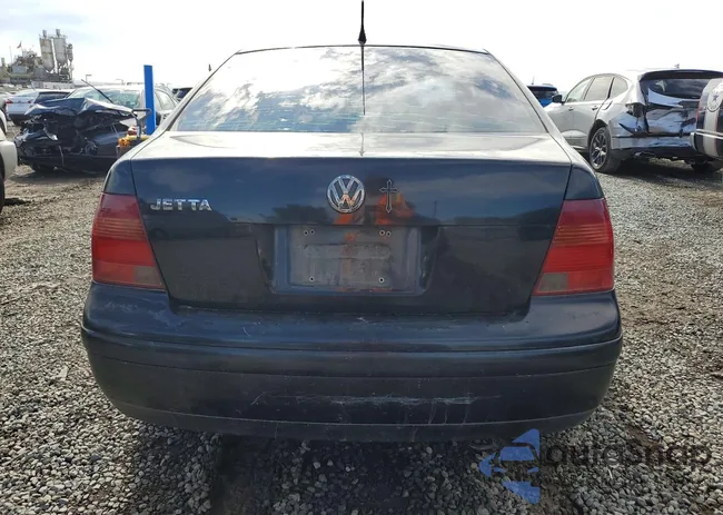 3VWRC29M1YM050153: 76851145