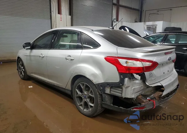 1FADP3F22EL399495: 77498105